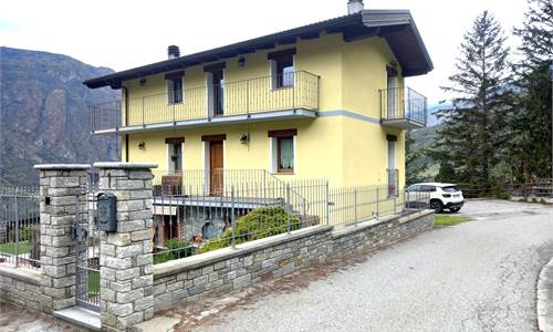 Villa In Vendita a Montjovet