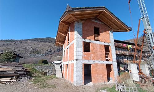 VILLA DA ULTIMARE CON SPLENDIDA VISTA