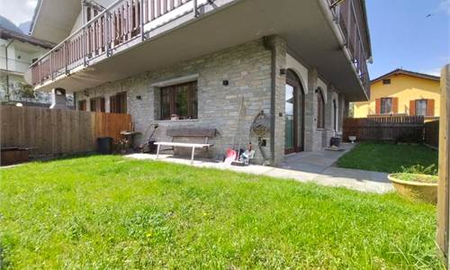 SAINT-MARCEL – VILLA A SCHIERA RISTRUTTURATA IN CENTRO