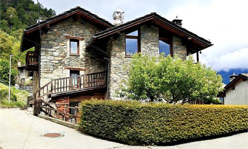 CASA INDIPENDENTE CON GIARDINO